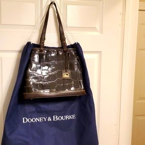 Dooney & Bourke